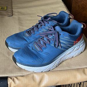 Hoka One One Clifton 6 in blue / US 10.5